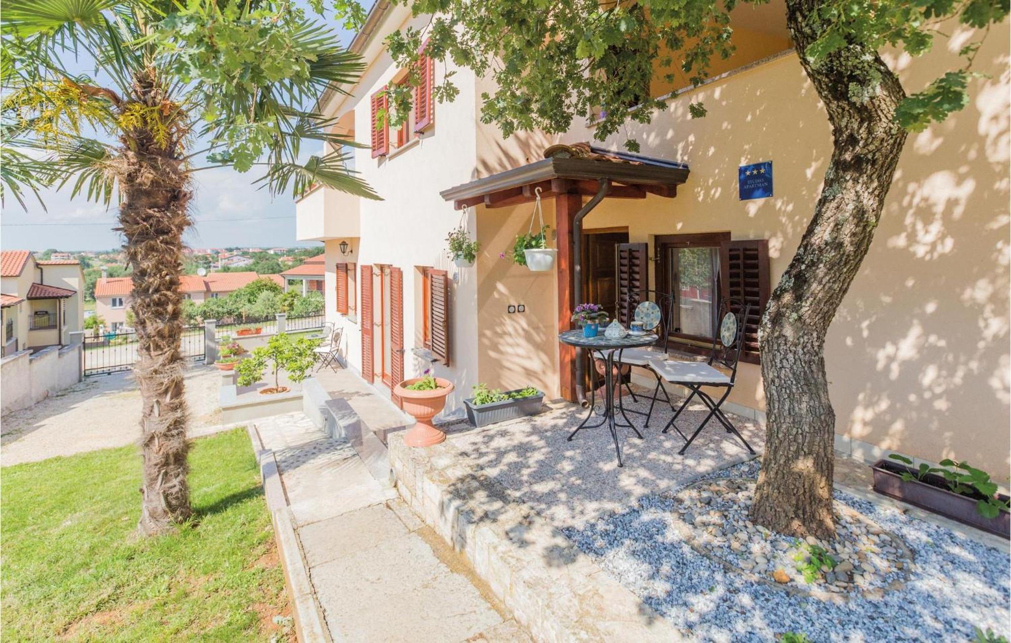 Stunning Apartment In Radmani With Wifi Kültér fotó